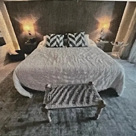 Three Bedroom Puerto Banus *